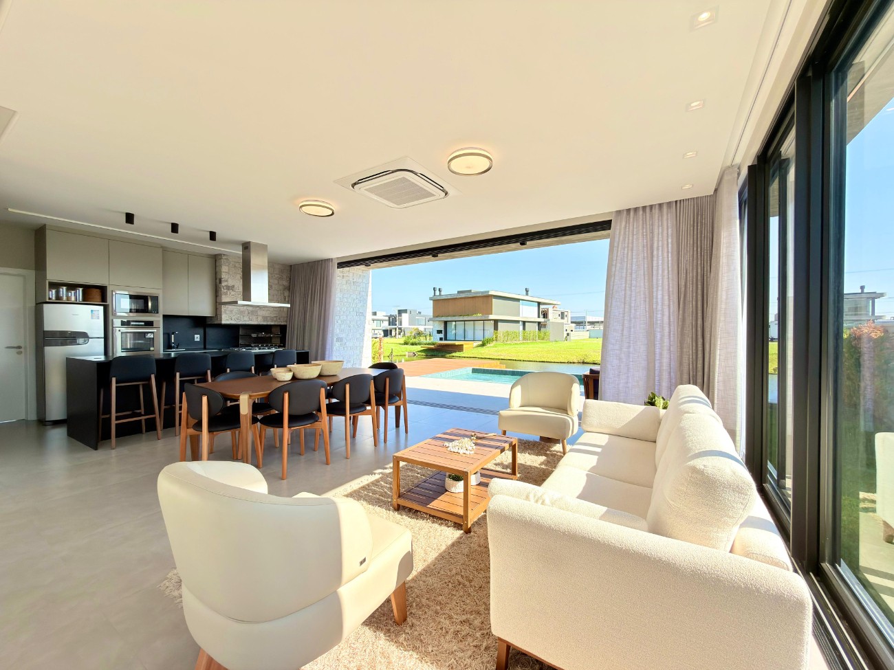 Casa em Condomínio 5 dormitórios para venda, Centro em Xangri-lá | Ref.: 307585