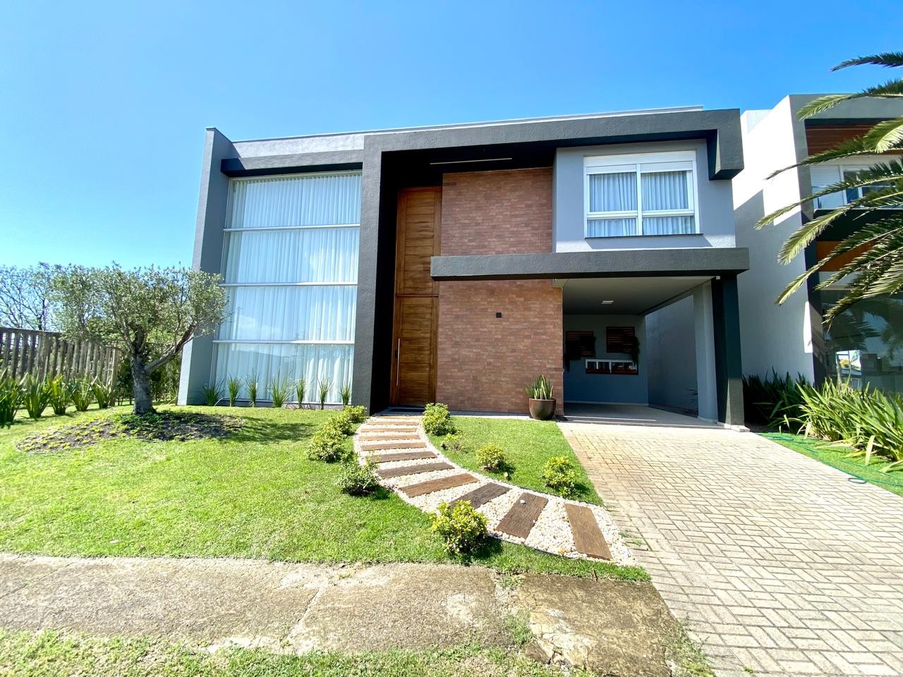 Casa em Condomínio 4 dormitórios para venda, Capão Da Canoa em Capão da Canoa | Ref.: 89338